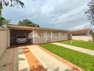 Casa com 2 Quartos à venda, 122m² no Centro, Toledo