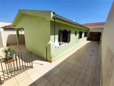 Casa com 3 Quartos à venda, 157m² no Brasil, Uberlândia