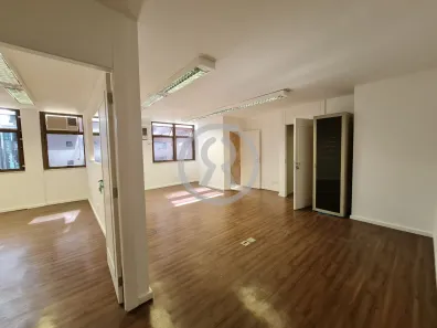 Sala Comercial para alugar, 220m² no Santa Efigênia, Belo Horizonte