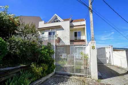 Sobrado com 3 Quartos à venda, 136m² no Uberaba, Curitiba