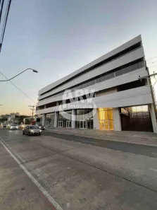 Sala Comercial para alugar, 890m² no São João, Porto Alegre
