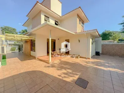 Casa de Condomínio com 3 Quartos à venda, 195m² no Maria Paula, Niterói