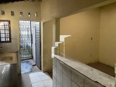 Casa com 6 Quartos à venda, 200m² no Saci, Teresina