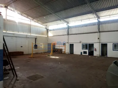 Galpão/Depósito/Armazém com 14 Quartos à venda, 850m² no Granja dos Cavaleiros, Macaé