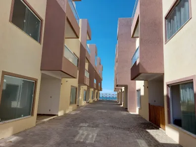 Casa de Condomínio com 4 Quartos para alugar, 125m² no Ipitanga, Lauro de Freitas
