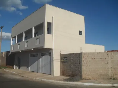 Sobrado com 3 Quartos à venda, 240m² no Núcleo Hab Le de Barros, Pederneiras