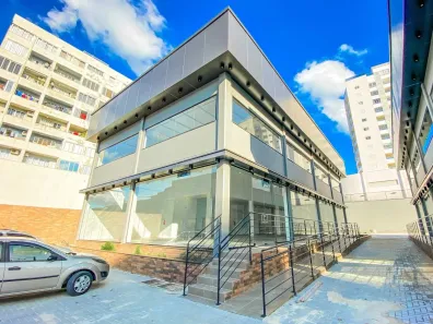 Galpão/Depósito/Armazém para alugar, 681m² no Centro I, Brusque