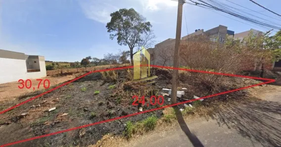 Lote/Terreno à venda, 738m² no Residencial Amazonas, Franca