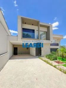 Casa de Condomínio com 3 Quartos à venda, 212m² no Suru, Santana de Parnaíba