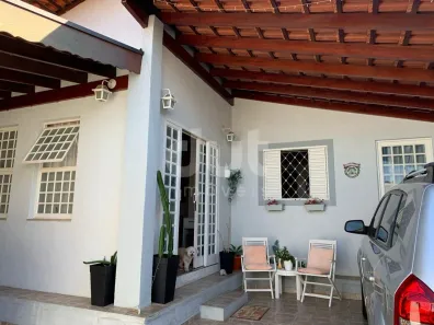 Casa com 4 Quartos à venda, 180m² no Jardim García, Campinas