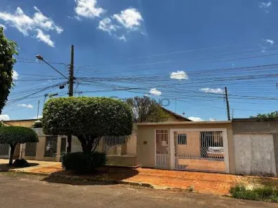 Casa com 3 Quartos à venda, 242m² no Vila Belo Horizonte, Campo Grande