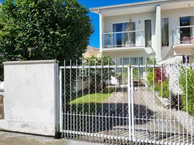 Sobrado com 2 Quartos à venda, 75m² no Forquilhas, São José