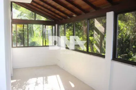 Casa de Condomínio com 4 Quartos à venda, 280m² no Laranjeiras, Rio de Janeiro