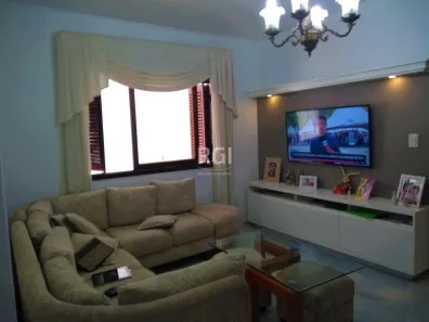 Casa com 4 Quartos à venda, 239m² no Santa Cecília, Porto Alegre
