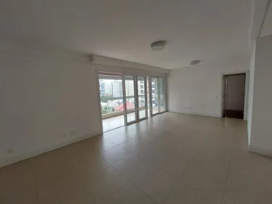 Apartamento com 3 Quartos para alugar, 140m² no Centro, Florianópolis