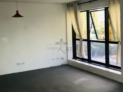 Sala Comercial à venda, 44m² no Jardim São Dimas, São José dos Campos