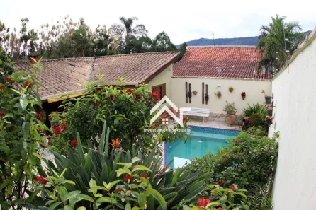 Casa com 3 Quartos à venda, 480m² no Vila Petrópolis, Atibaia