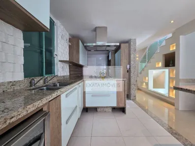 Casa com 3 Quartos à venda, 230m² no Ouro Verde, Rio das Ostras