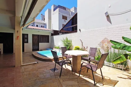 Casa com 3 Quartos à venda, 248m² no Jardim Itu, Porto Alegre