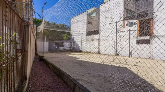 Lote/Terreno para alugar, 300m² no Passo da Areia, Porto Alegre