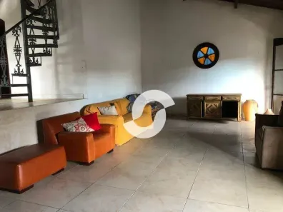 Casa de Condomínio com 5 Quartos à venda, 194m² no Charitas, Niterói