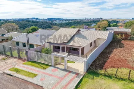 Casa com 4 Quartos à venda, 212m² no Universitário, Cascavel