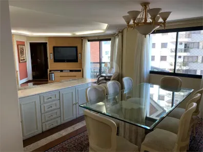 Apartamento com 3 Quartos para alugar, 154m² no Vila Regente Feijó, São Paulo