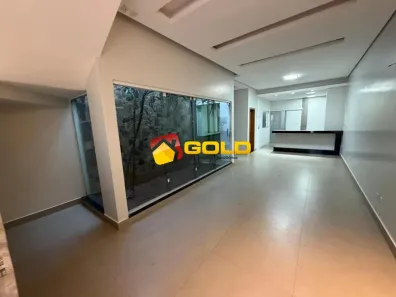 Casa com 3 Quartos para alugar, 150m² no Jardim Patrícia, Uberlândia
