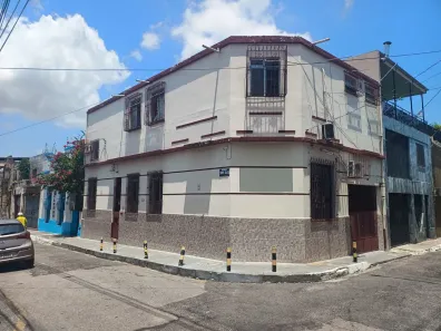 Casa com 4 Quartos à venda, 227m² no Campina, Belém