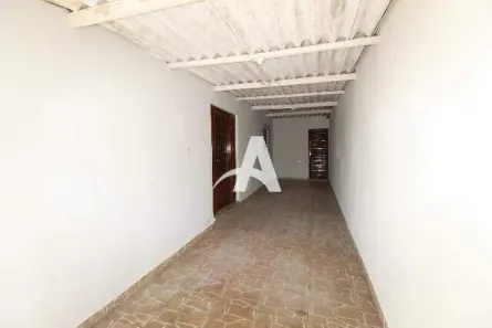 Casa com 3 Quartos para alugar, 60m² no Santa Mônica, Uberlândia
