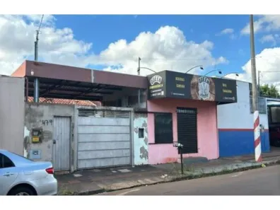 Casa com 3 Quartos à venda, 179m² no Vila Marcos Roberto, Campo Grande