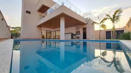 Casa de Condomínio com 4 Quartos à venda, 270m² no Residencial Goiânia Golfe Clube, Goiânia