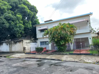 Casa com 7 Quartos à venda, 369m² no Campo Grande, Recife