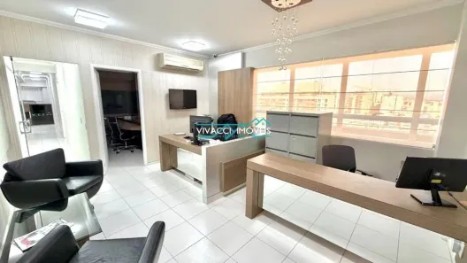 Sala Comercial com 5 Quartos à venda, 137m² no Estreito, Florianópolis