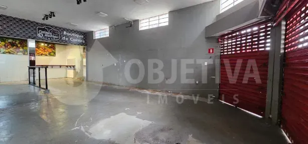 Ponto Comercial para alugar, 240m² no Umuarama, Uberlândia