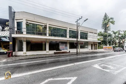 Sala Comercial para alugar, 385m² no Victor Konder, Blumenau