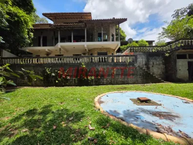 Sobrado com 5 Quartos à venda, 42m² no Caraguatá, Mairiporã