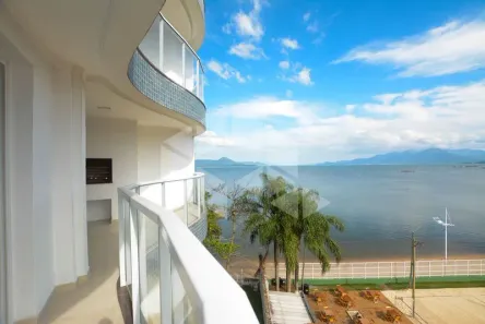 Apartamento com 3 Quartos para alugar, 105m² no Coqueiros, Florianópolis