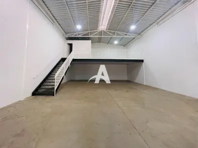 Galpão/Depósito/Armazém para alugar, 250m² no Bosque dos Buritis, Uberlândia
