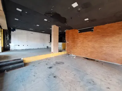 Ponto Comercial para alugar, 180m² no Jardim Vinte e Cinco de Agosto, Duque de Caxias