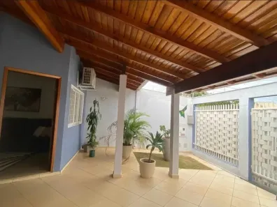 Casa com 4 Quartos à venda, 155m² no Novo Aeroporto, Londrina