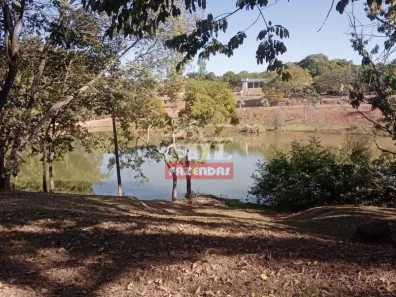 Fazenda/Sítio com 2 Quartos à venda, 270m² no , Santa Bárbara de Goiás