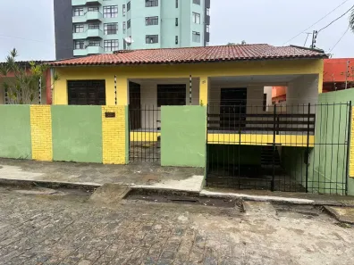 Casa com 3 Quartos à venda, 200m² no Mirante, Campina Grande
