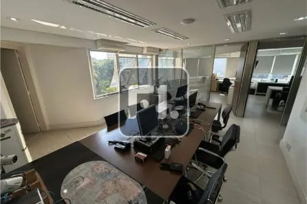 Sala Comercial à venda, 104m² no Cidade Monções, São Paulo