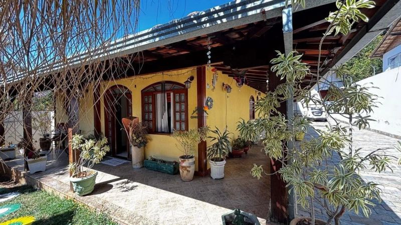 Casa com 4 quartos — Itapoã, Belo Horizonte