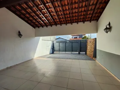 Casa com 4 Quartos para alugar, 254m² no Parque Jardim Europa, Bauru