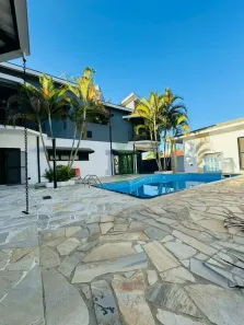 Sobrado com 4 Quartos à venda, 497m² no Vila Zezé, Jacareí