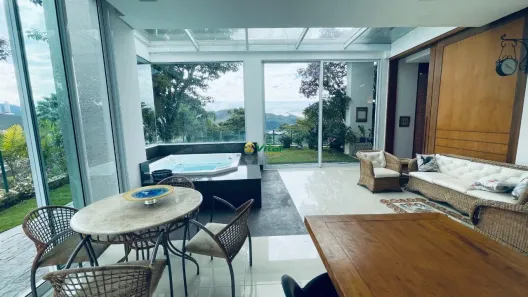 Casa com 4 Quartos à venda, 537m² no Vale dos Cristais, Nova Lima