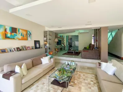Casa com 4 Quartos à venda, 331m² no Teresópolis, Porto Alegre