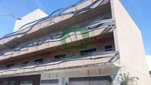 Sala Comercial com 1 Quarto para alugar, 800m² no Centro, Uberlândia